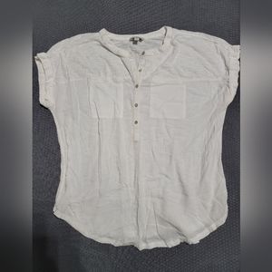 White tee